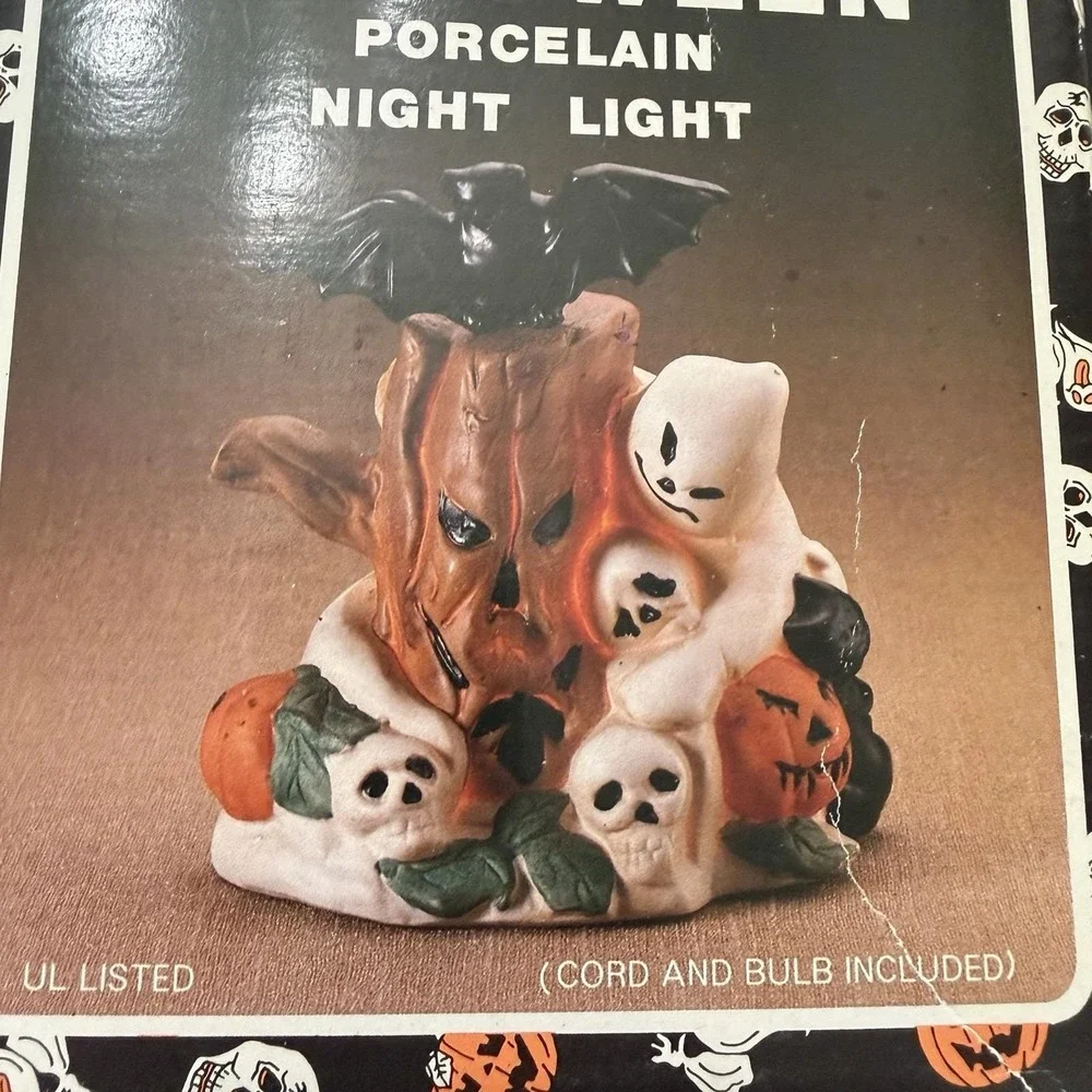Vintage Halloween Tree Porcelain Night Light Pumpkin Skull Crow Works
